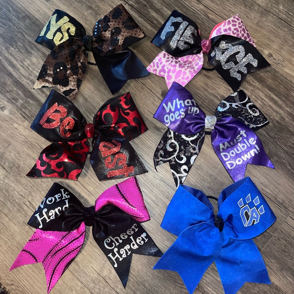 Knotty cheer bows